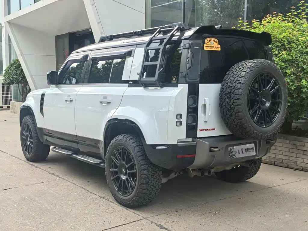 Фото 3 - Land Rover Defender