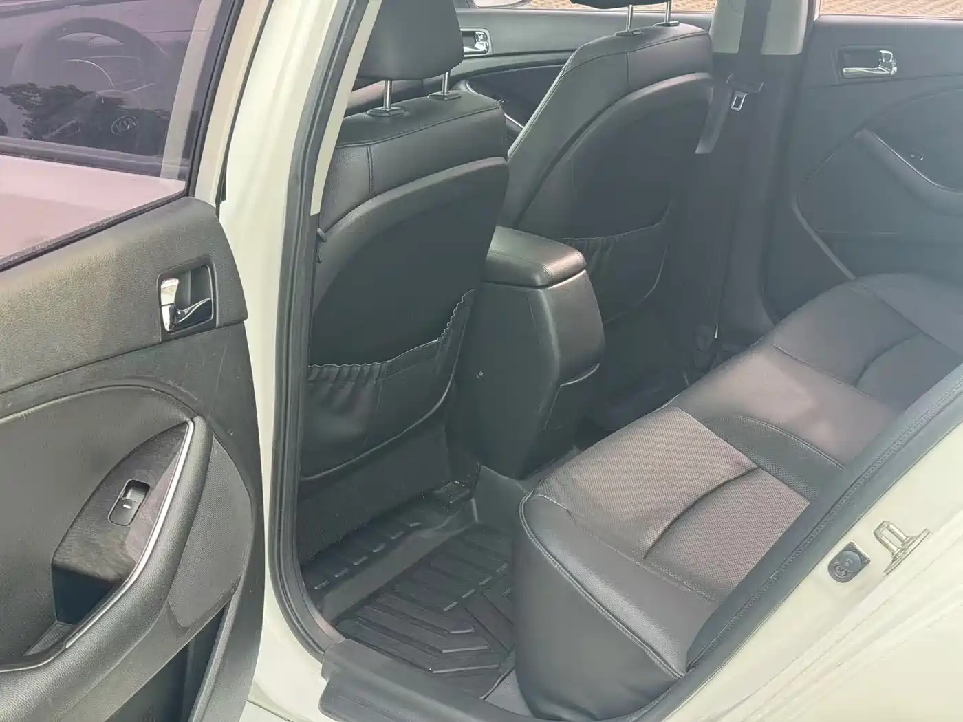 Kia K5 2014 2.0L Automatic LUXURY фото 11