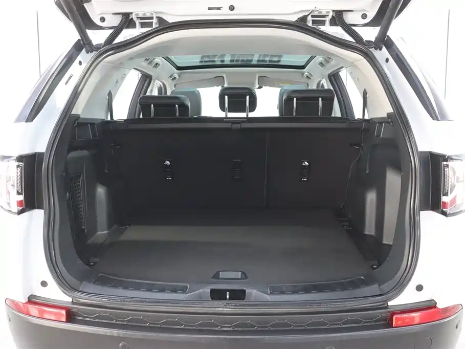 Land Rover Discovery Sport 2019 240PS SE Edition China VI фото 30