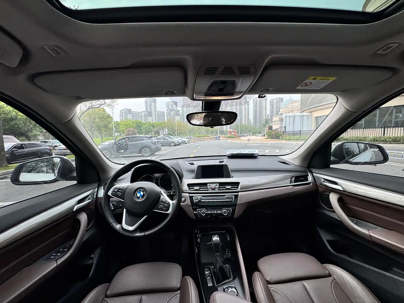 BMW X1 2019 sDrive18Li Premium Model фото 10
