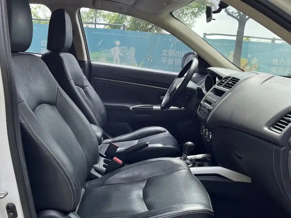 Mitsubishi ASX 2017 2016 2.0L CVT 2WD Navigation Edition