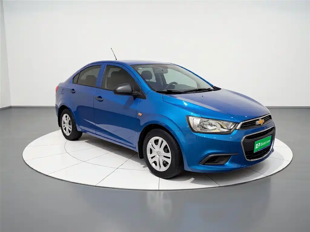 Chevrolet Aveo 2014 Sedan 1.4SL MT Luxury Edition фото 4