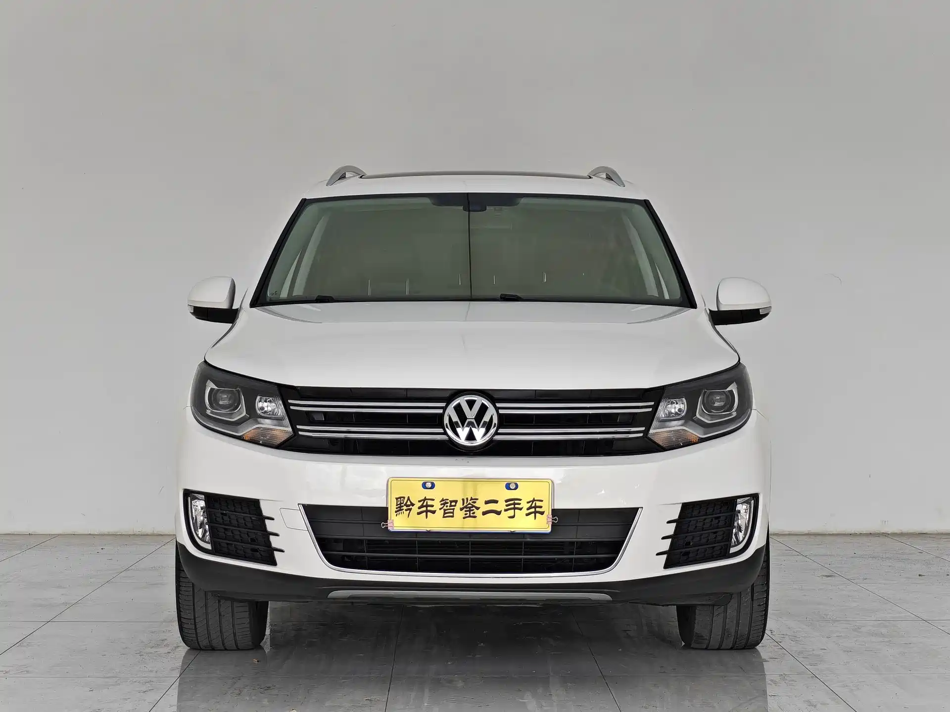 Фото 2 - Volkswagen Tiguan