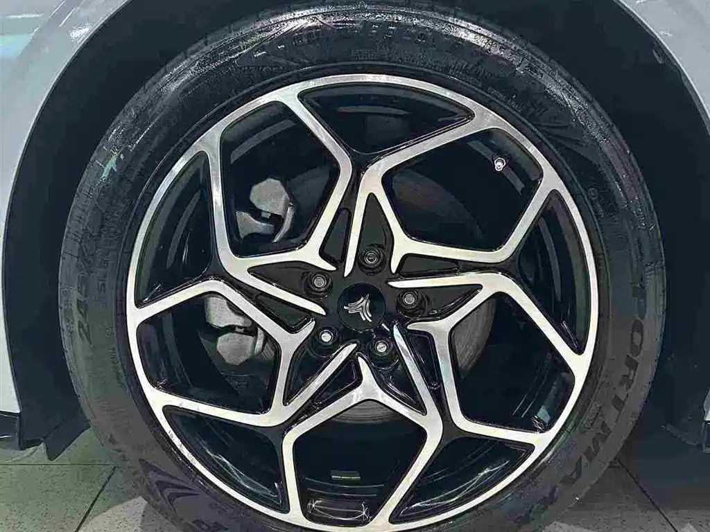 Nezha Auto Nezha GT 2024 2023 Model 560 Lite