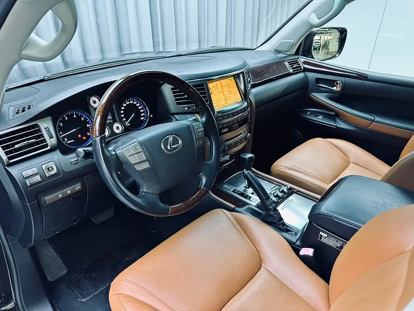 Lexus LX 2011 2009 570