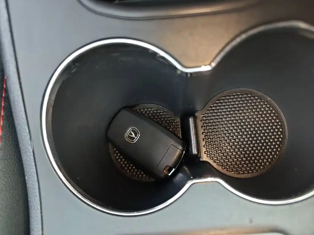 Фото 9 - Changan CS75