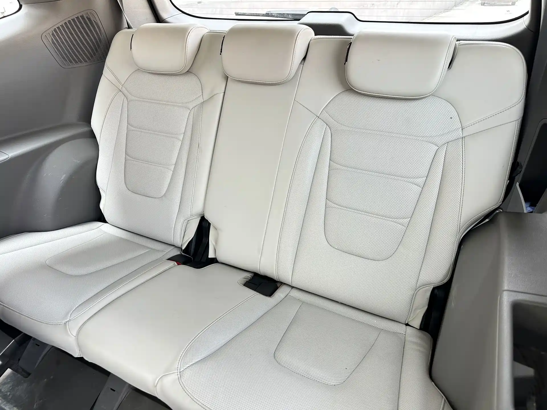 صورة 17 - Hyundai Custo