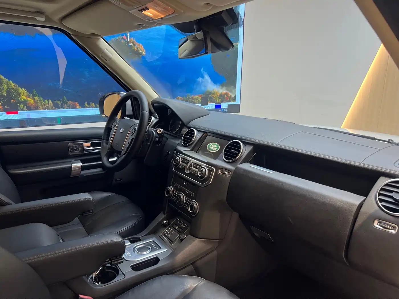 Land Rover Discovery 2015 3.0 SDV6 HSE Diesel фото 19