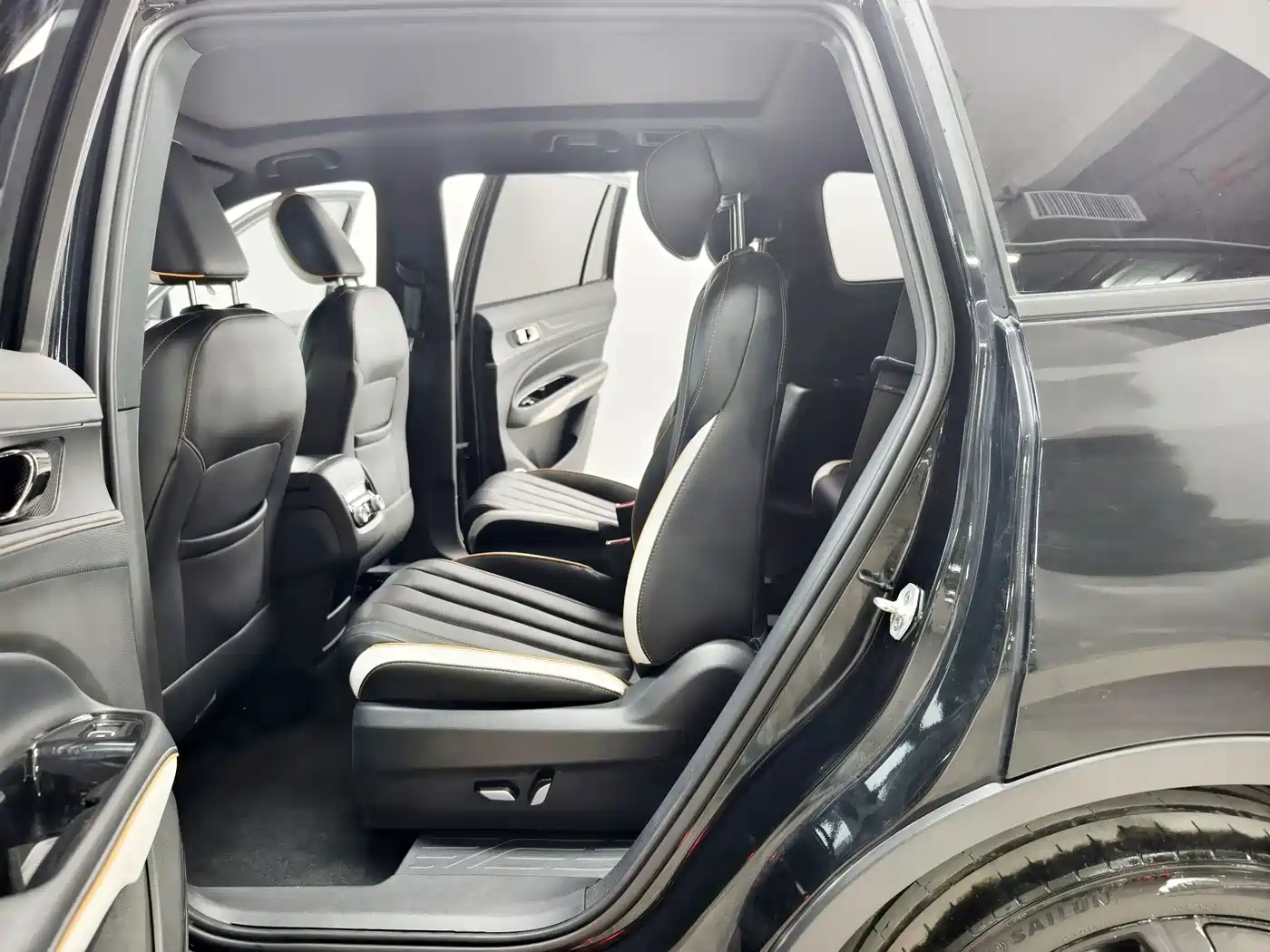 Ford Territory 2024 2023 EcoBoost 225 Obsidian Orange Premium 7-Seater (2/2/3)