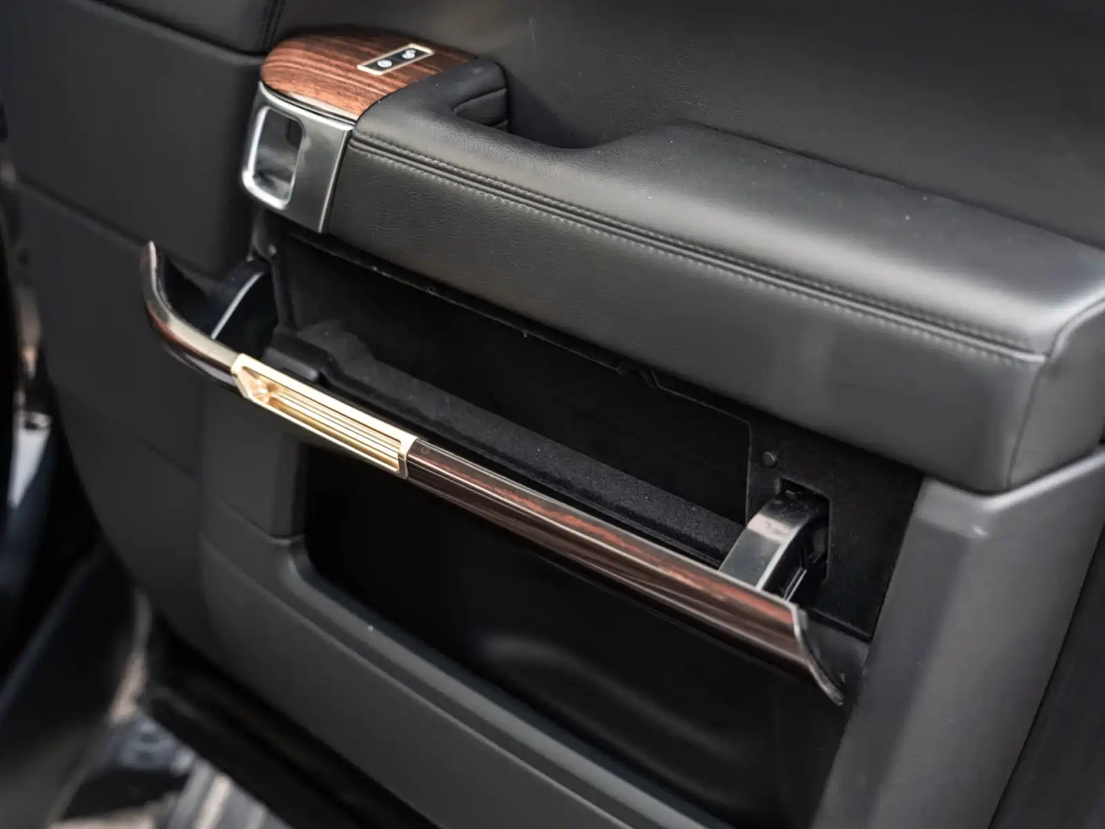 Фото 34 - Land Rover Range Rover
