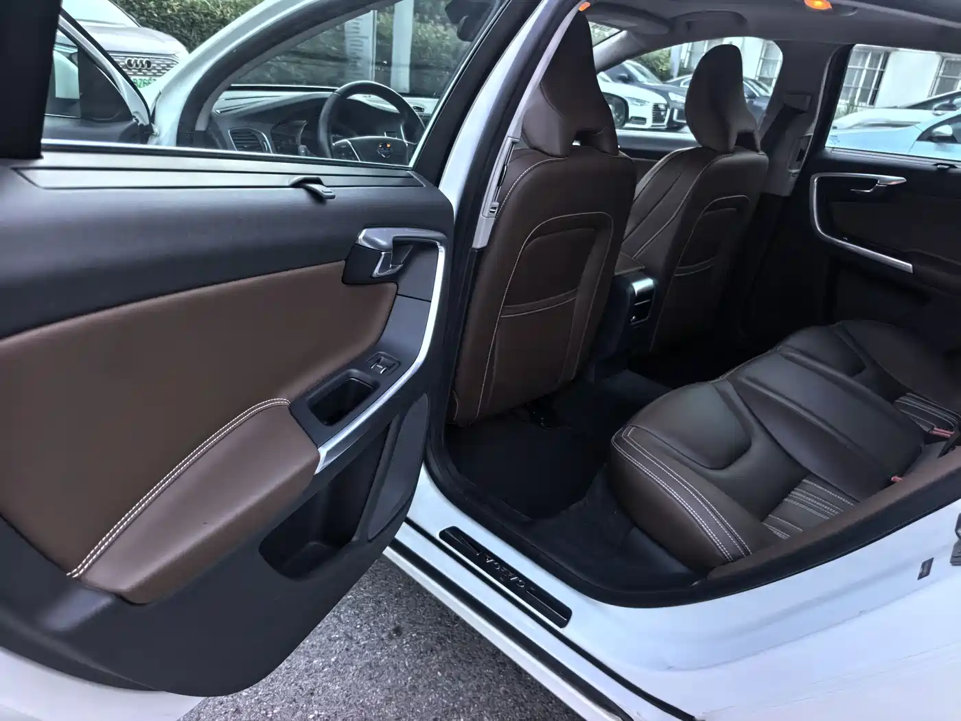 Volvo S60 Plug-in Hybrid 2015 2015 S60L E-Drive Hybrid T6 Intelligent Edition