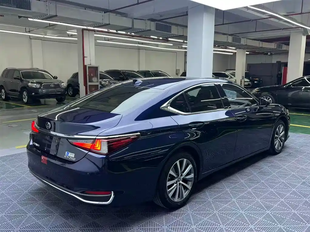 Lexus ES 2018 200 Excellence Edition China V фото 4