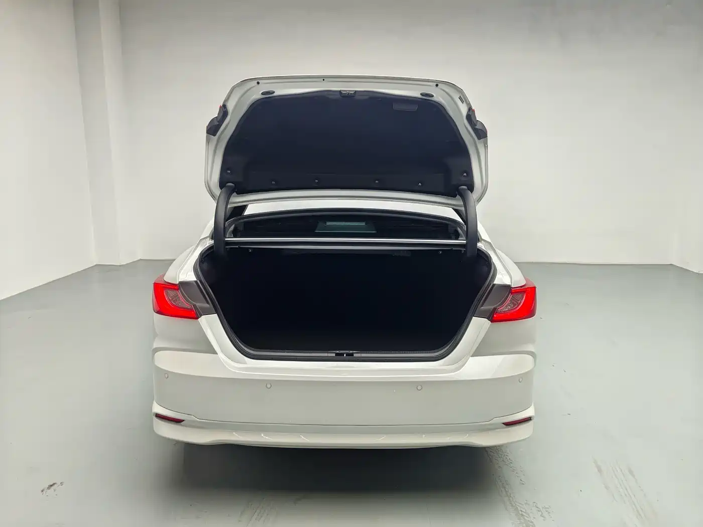 Toyota Camry 2025 2024 Hybrid 2.5HG Premium Edition