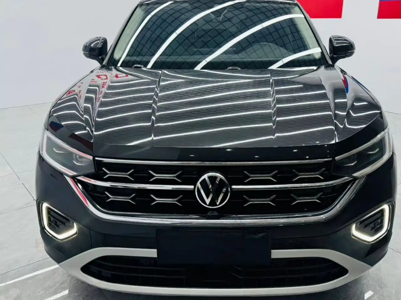 Volkswagen Tayron 2023 280TSI 2WD Luxury Plus Advanced Edition фото 2