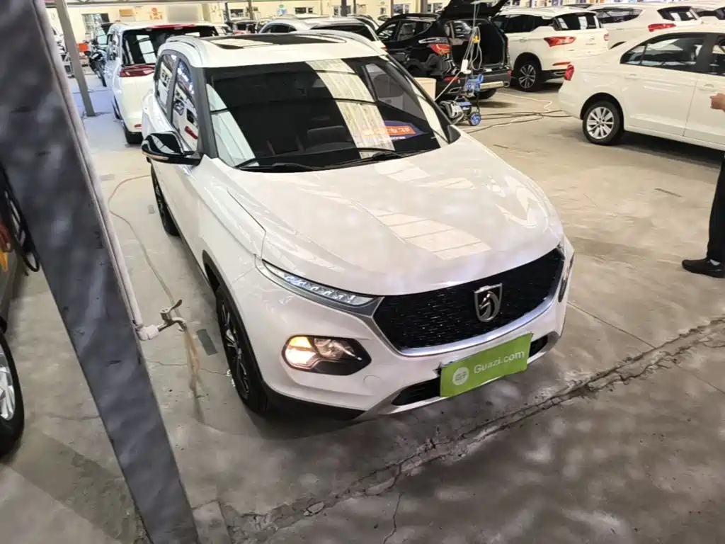Baojun 510 2019 2019 1.5L CVT Superior Edition China VI