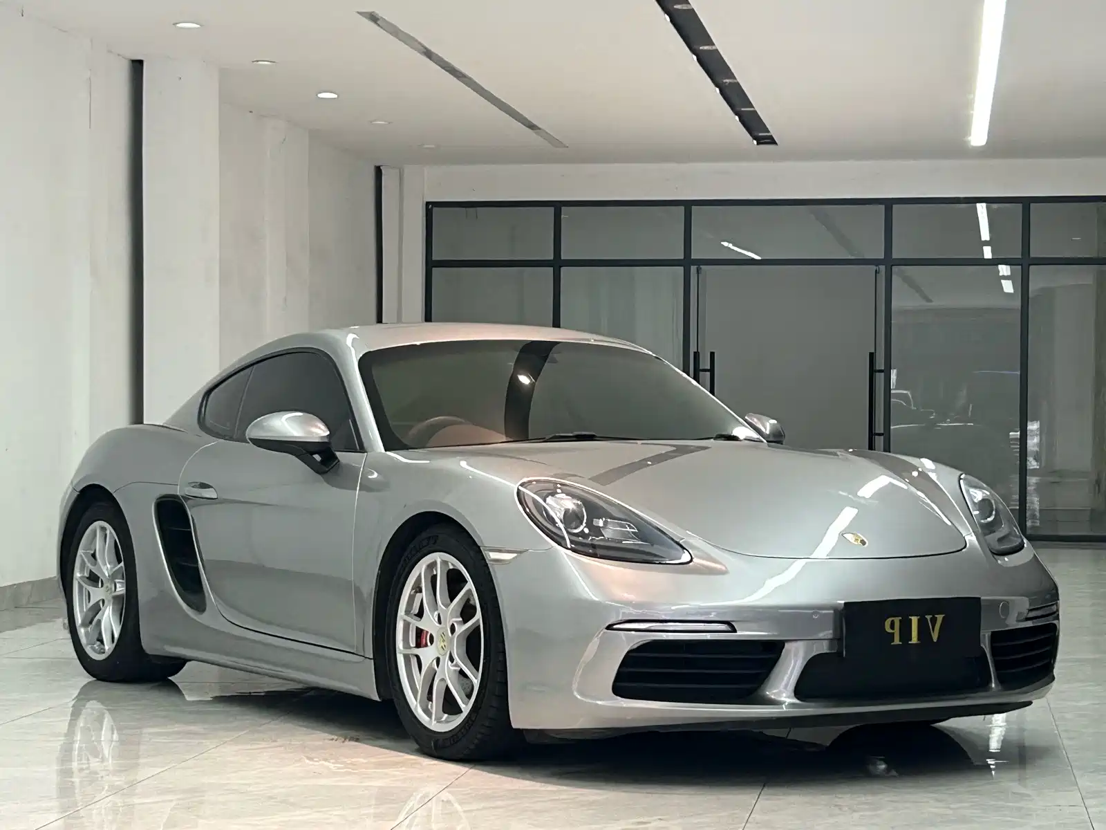 صورة 3 - Porsche 718