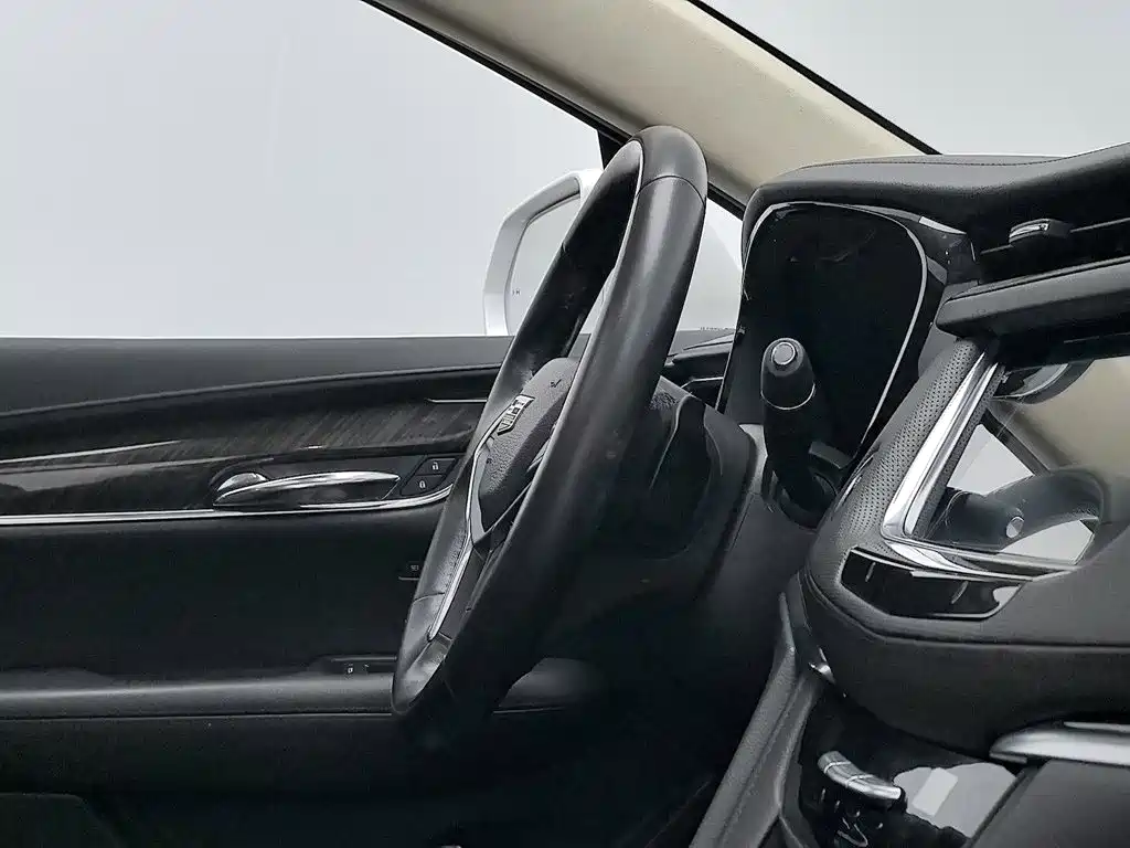 Cadillac XT5 2016 2016 28T AWD Luxury Model