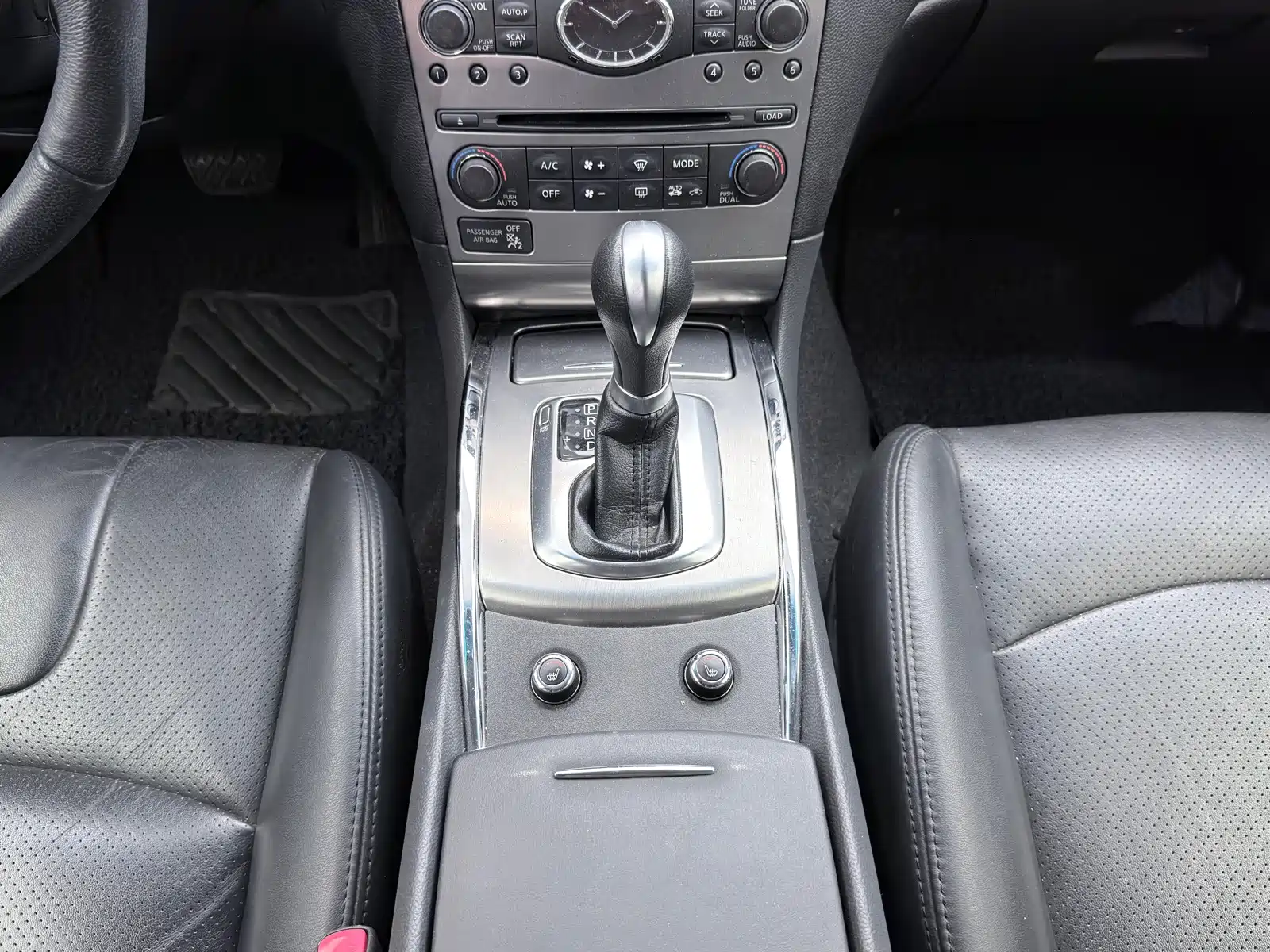 Photo 16 - Infiniti G Series