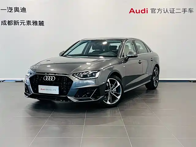 Audi A4L 40 TFSI, Стиль Драйв