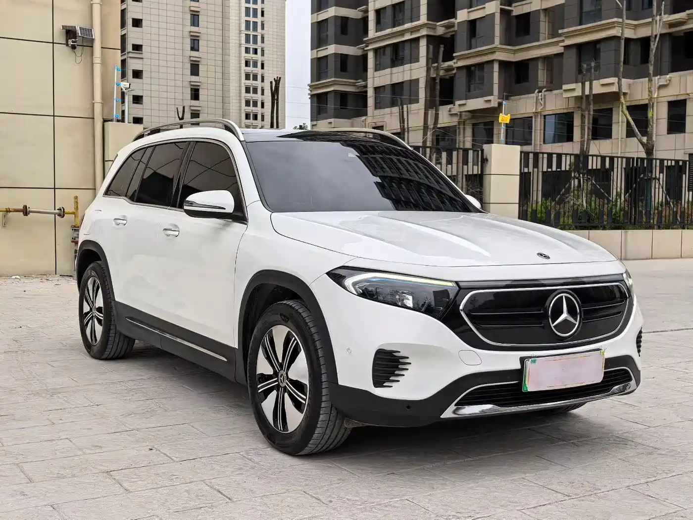 MERCEDES-BENZ EQB