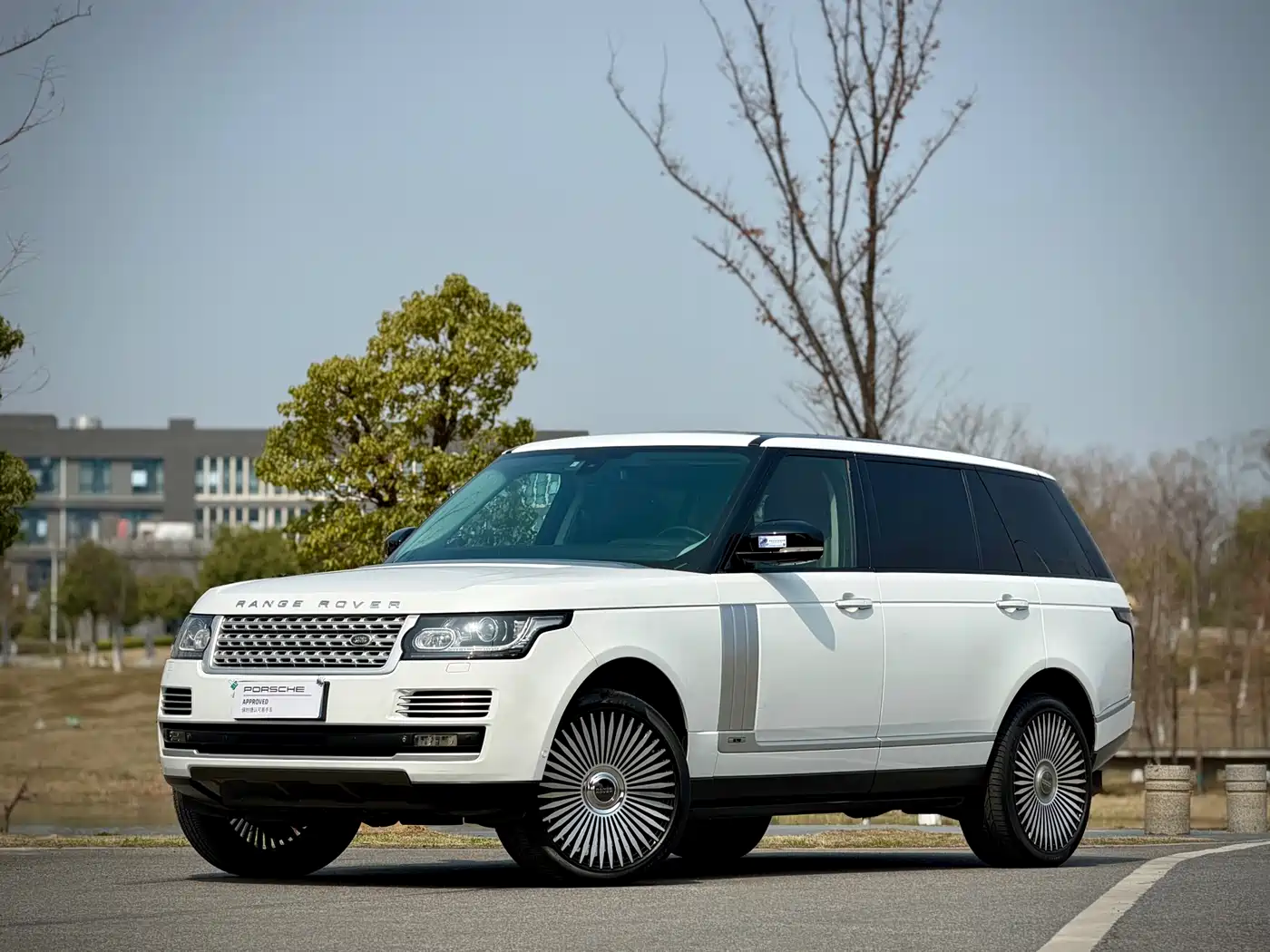 Land Rover Range Rover 2015 3.0 SC V6 Vogue SE Genesis Extended Edition