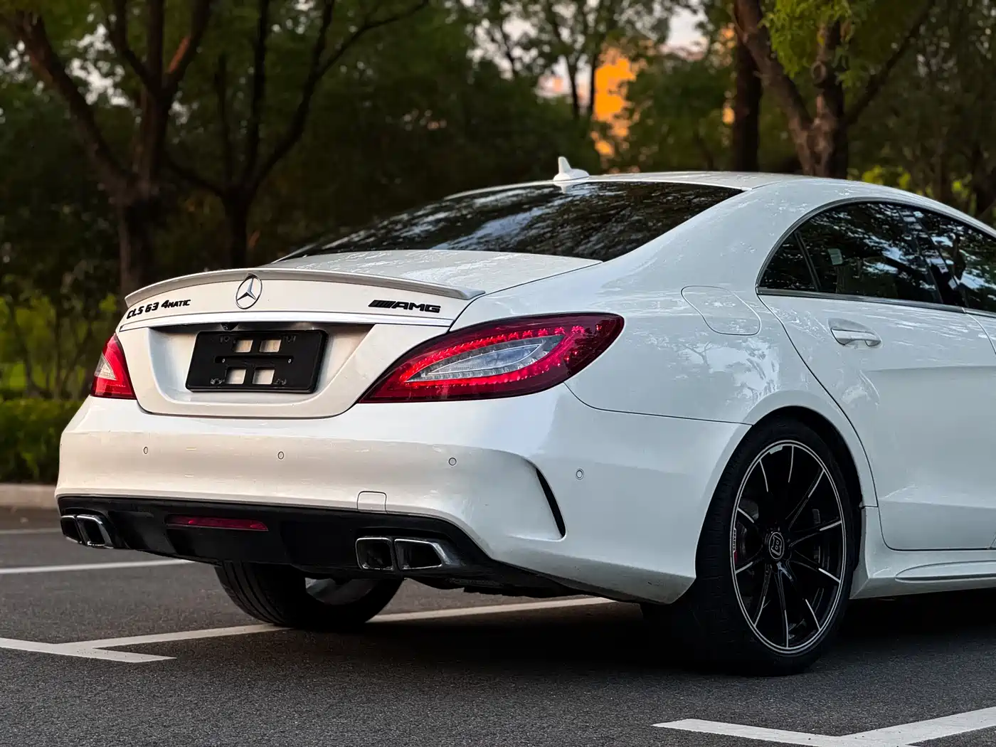 Mercedes-Benz CLS AMG 2015 AMG CLS 63 4MATIC фото 3