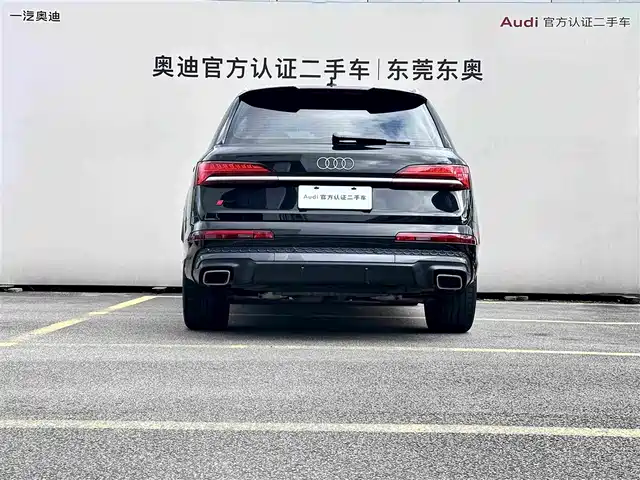 Audi Q7 2024 55 TFSI quattro S line Sport — фото 5