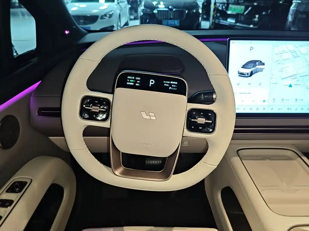 Photo 11 - Li Auto i6