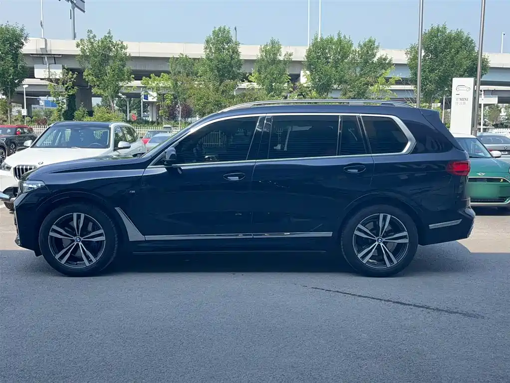 BMW X7 2022 xDrive40i Exclusive M Sport Package фото 6
