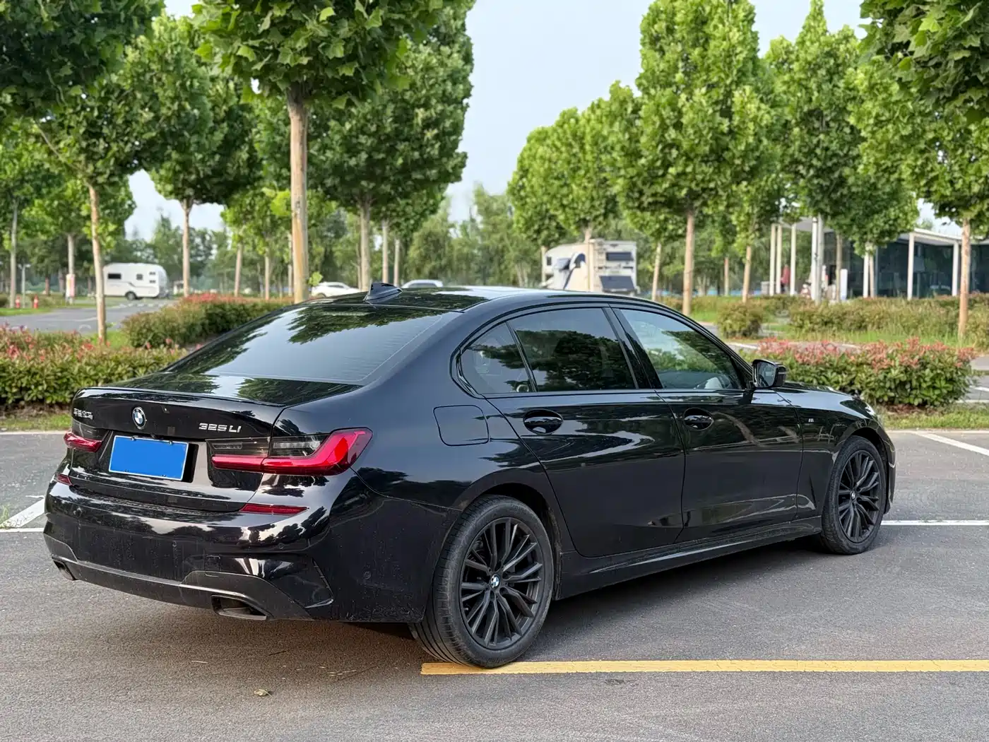 BMW 3 Series 2020 325Li M Sport Black Night Package фото 4