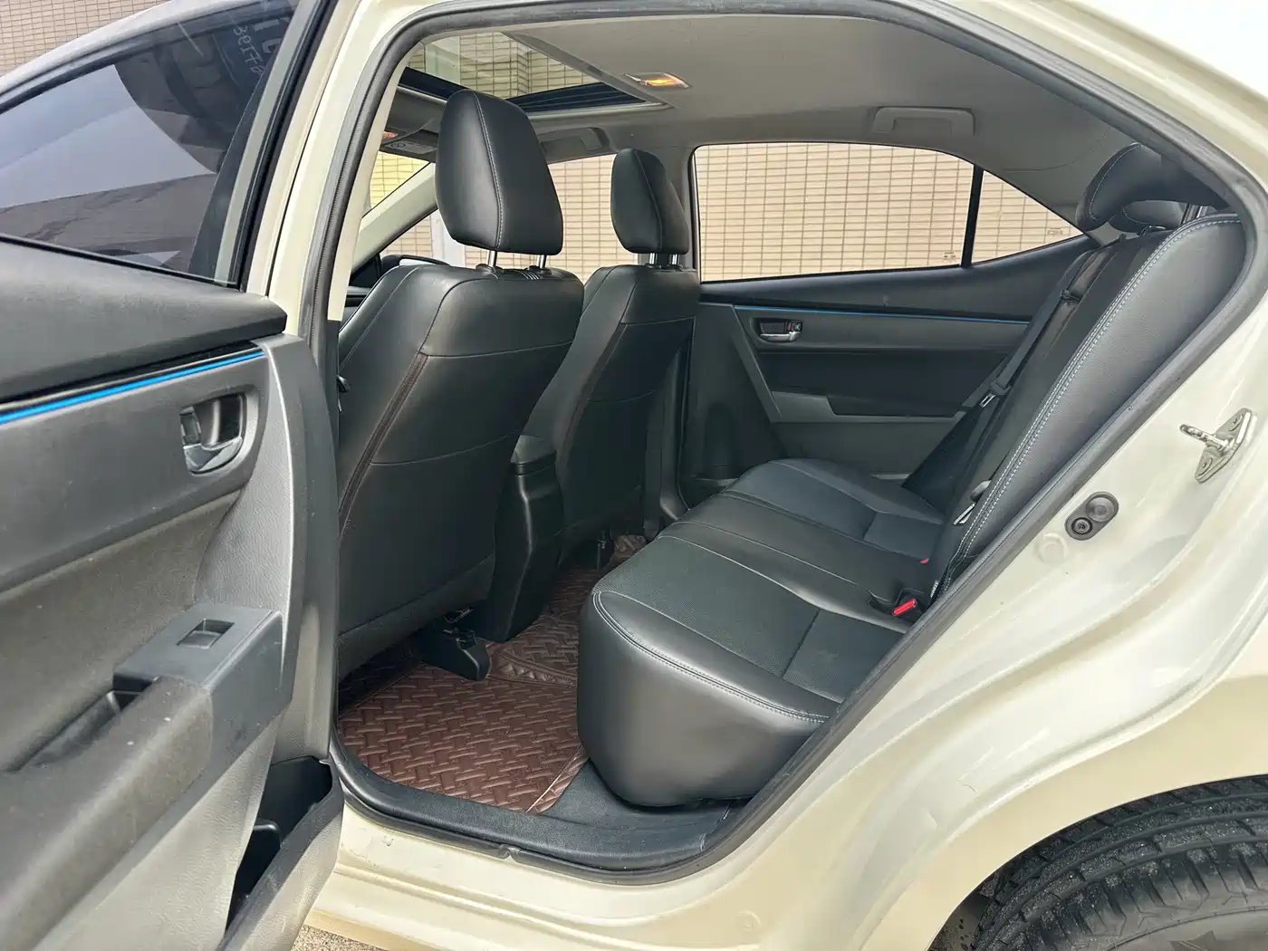 Toyota Levin 2018 185T CVT Premium Edition China V фото 10