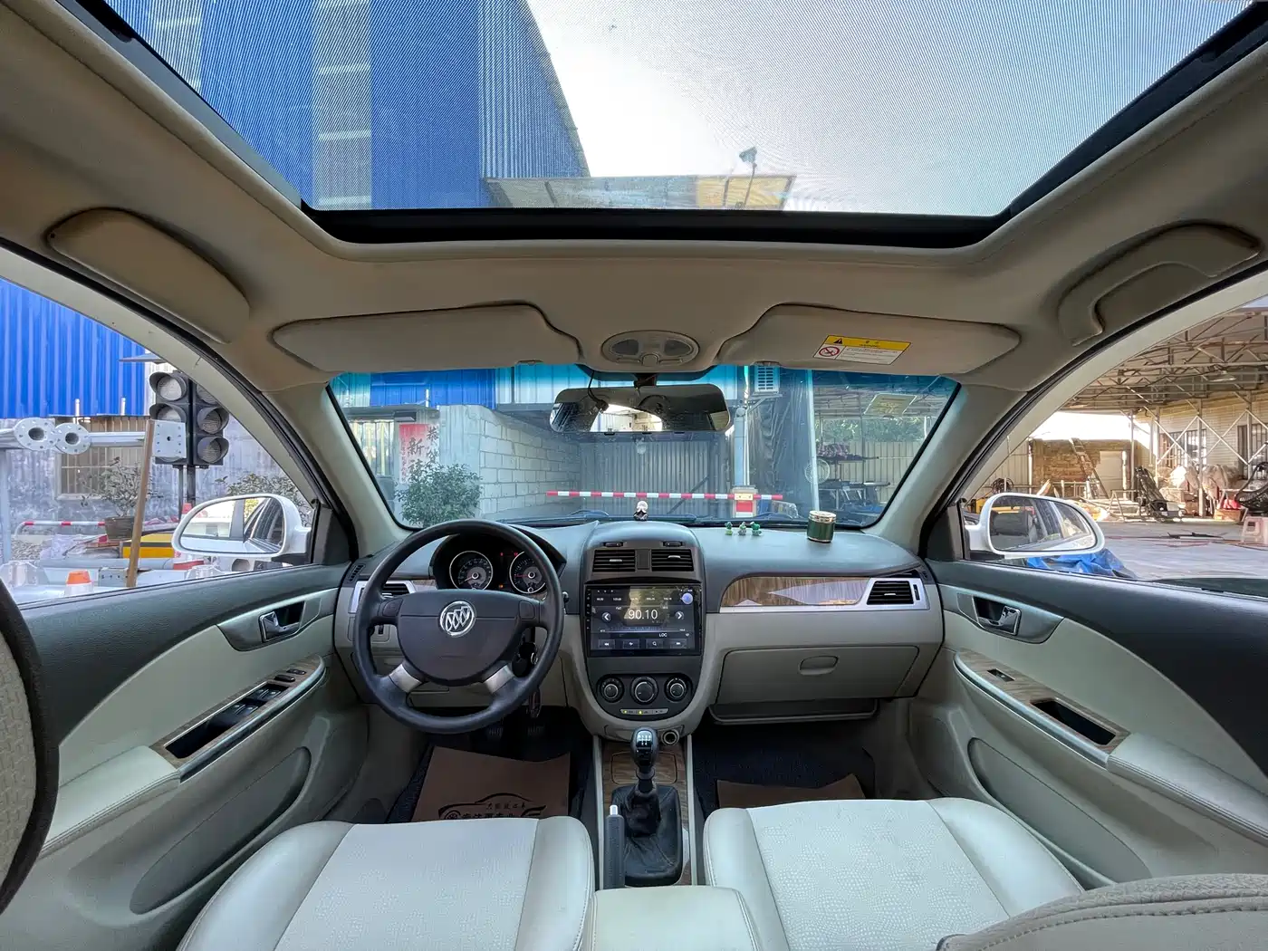 Buick Excelle 2015 1.5L Manual Classic фото 9