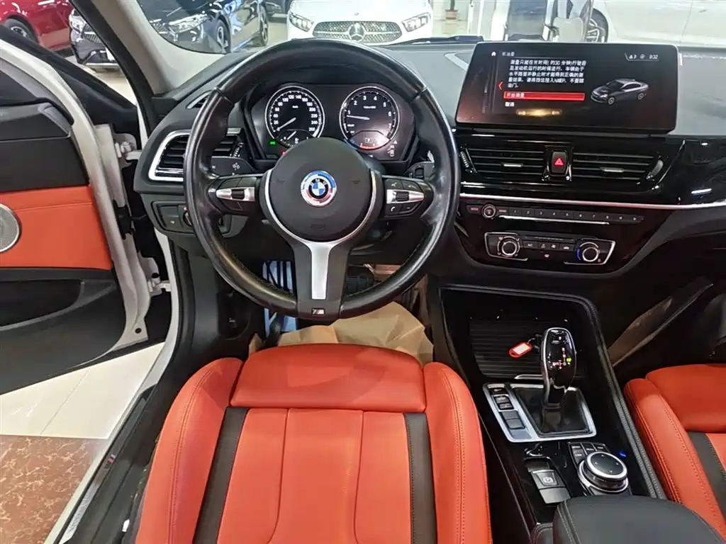 BMW 1-SERIES