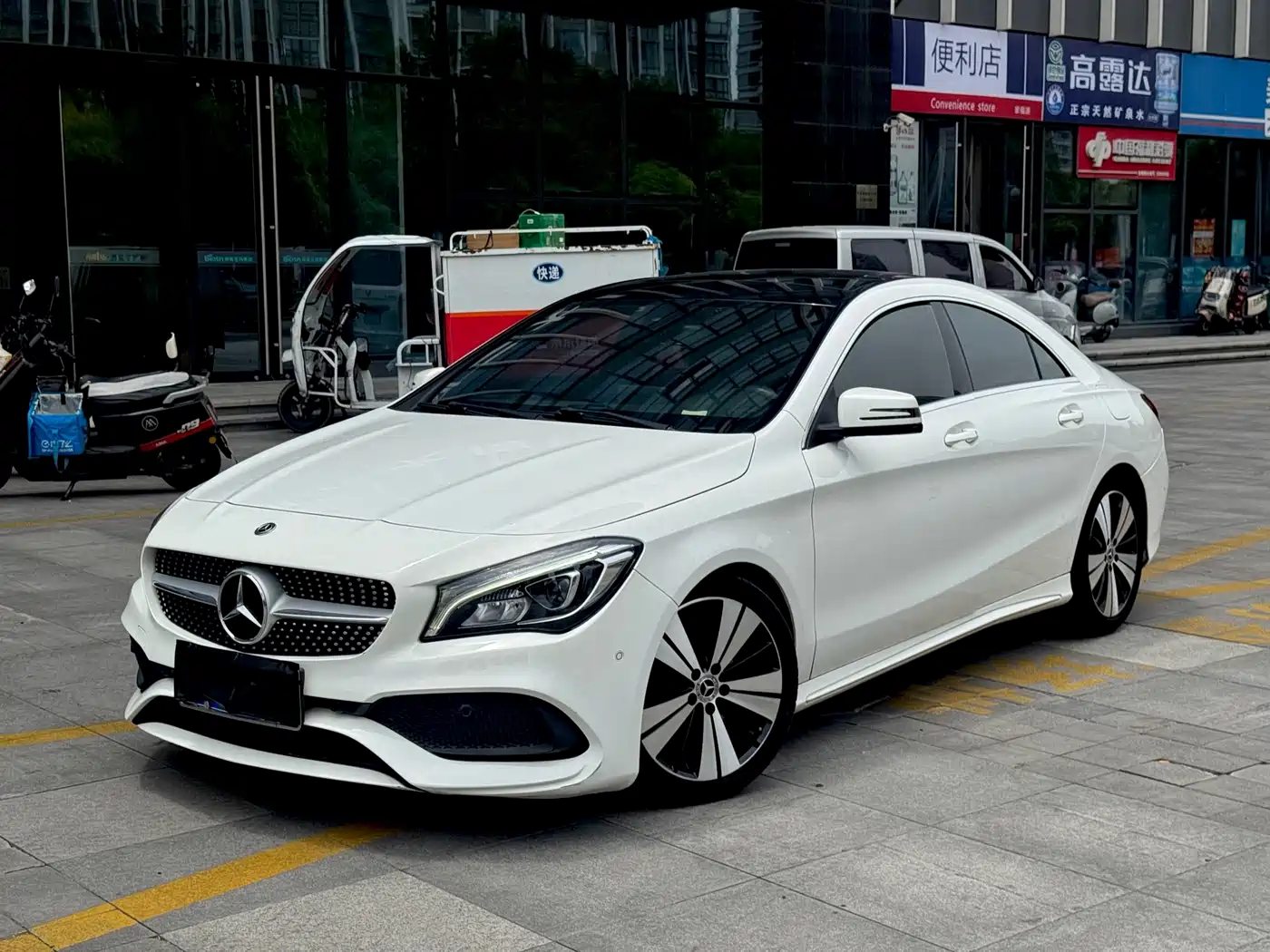 Mercedes-Benz CLA (Import) 2018 CLA 200 Fashion Edition