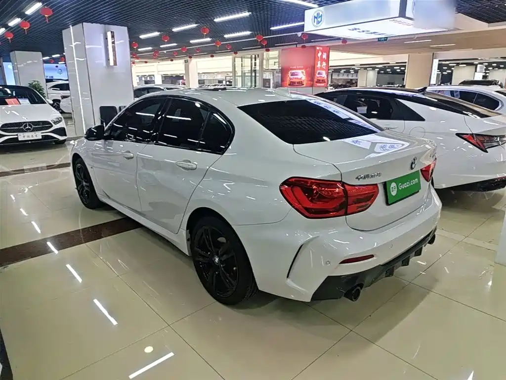 BMW 1-SERIES