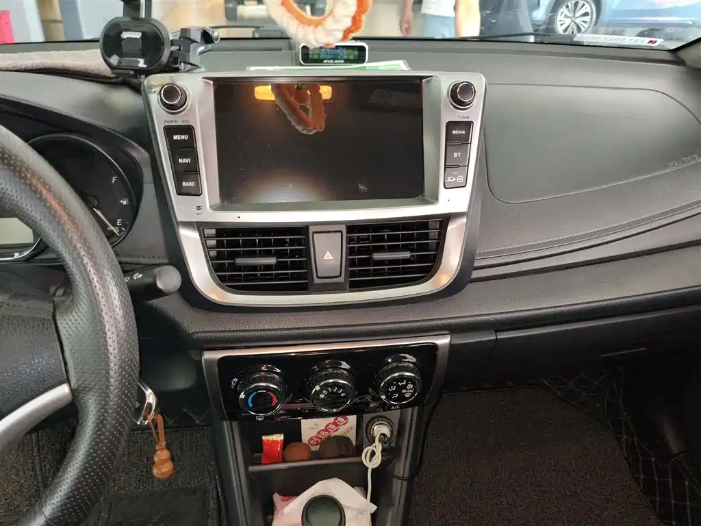 Toyota YARiS L Zhi Xiang 2017 1.5E CVT Charming Edition фото 9
