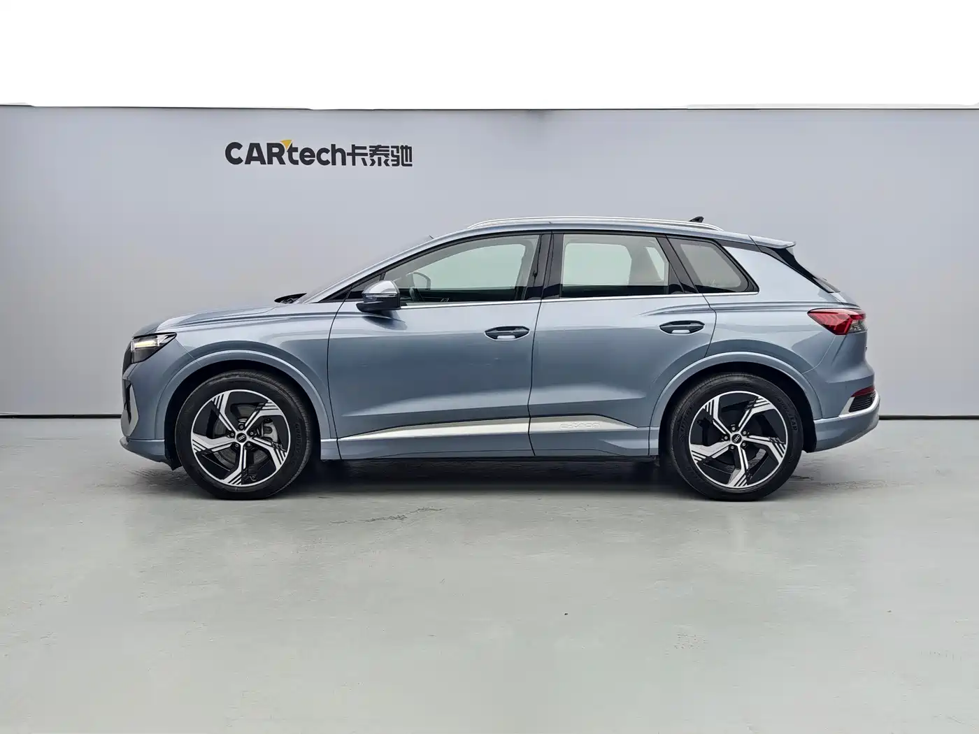 Audi Q4 e-tron 2023 40 e-tron Innovation Edition фото 3