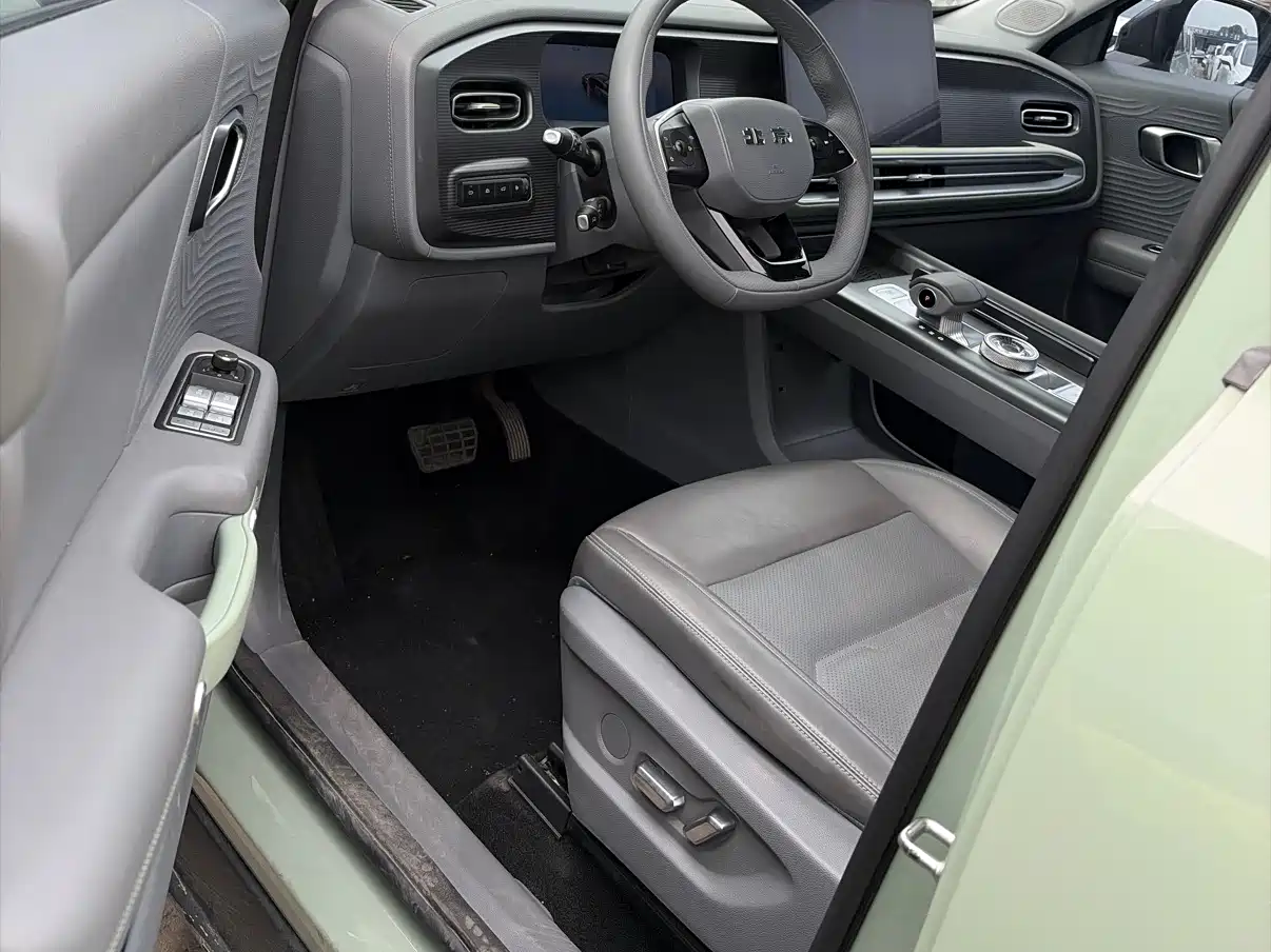 BAIC ORV Beijing Off-Road BJ30 2024 1.5T Magic Core Electric Drive Advanced Edition фото 8