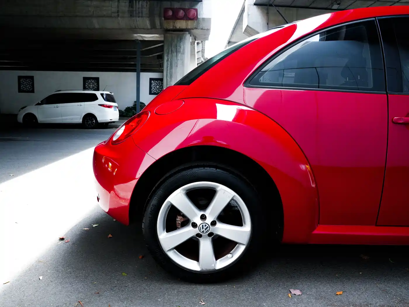 Volkswagen Beetle 2008 1.8T AT Luxury фото 5