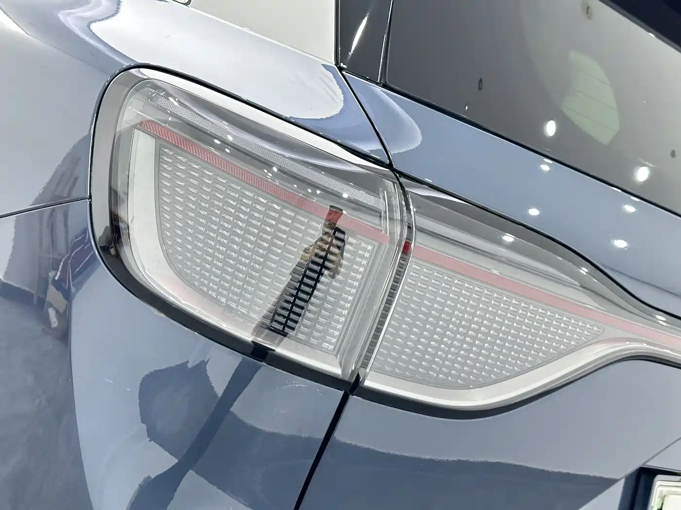 AITO Wenjie AITO M9 2024 Range Extender Ultra 52kWh 6-seater фото 23