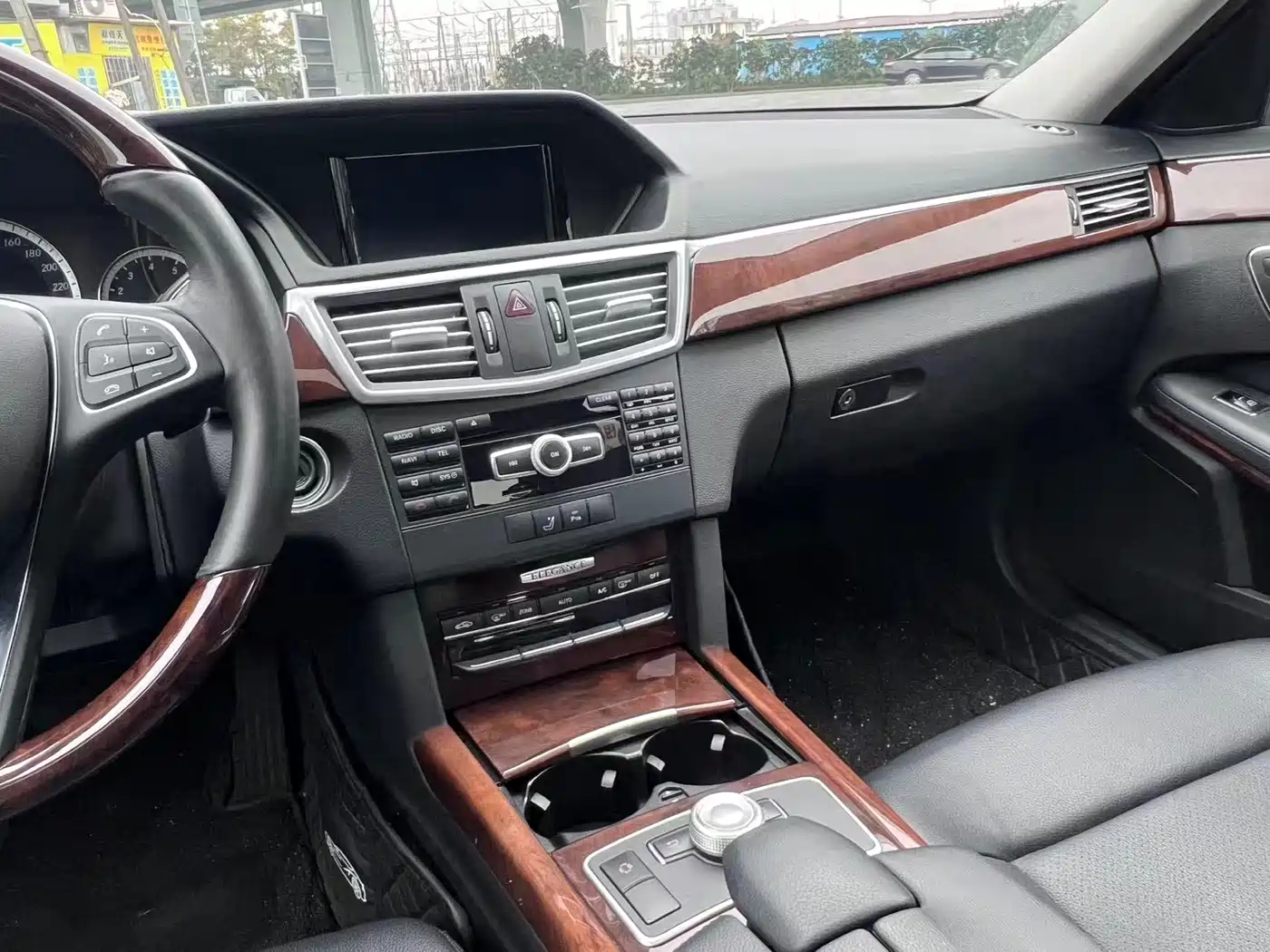 Mercedes-Benz E-Class 2012 E 200 L CGI Elegance фото 8