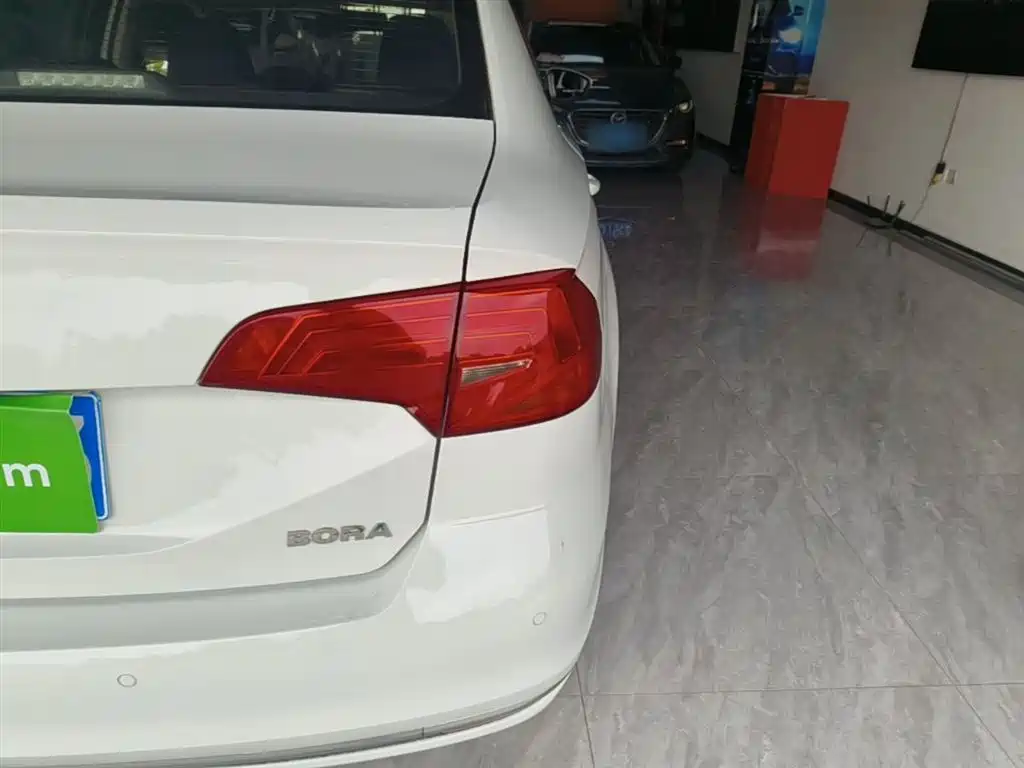 Volkswagen Bora 2018 1.5L Automatic Comfort фото 8