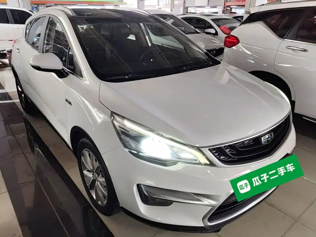 Фото 4 - Geely Emgrand GS
