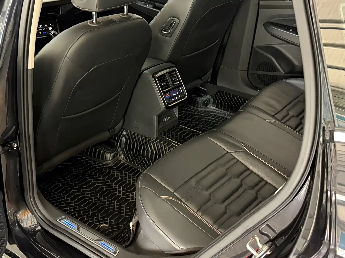 VOLKSWAGEN PASSAT NEW ENERGY
