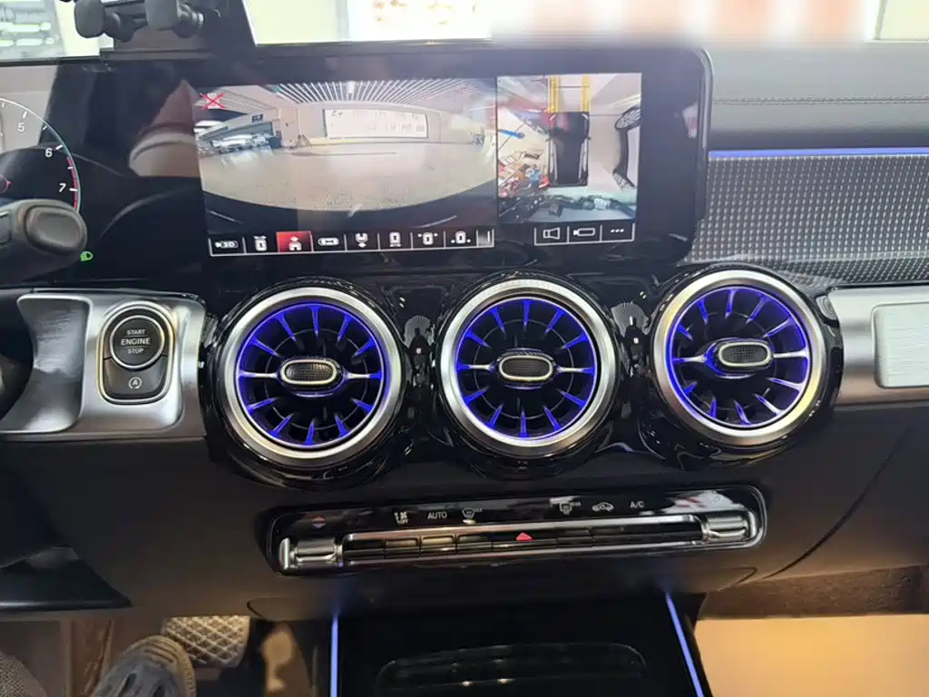 MERCEDES-BENZ GLB