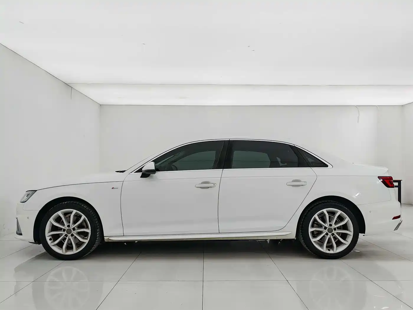 Audi A4L 2019 40 TFSI Fashion (China VI) фото 22