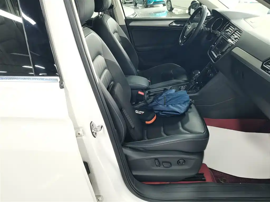 Volkswagen Tiguan L 2018 330TSI Automatic 2WD Luxury Edition фото 20
