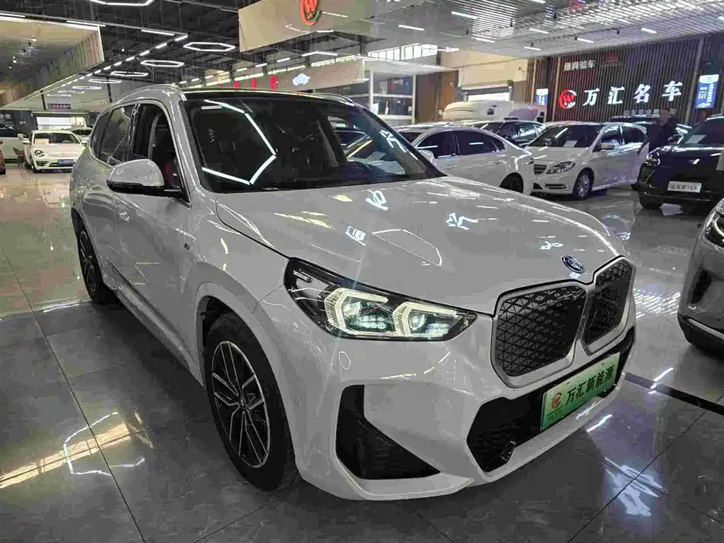 BMW iX1 2024 2023 eDrive25L M Sport Package