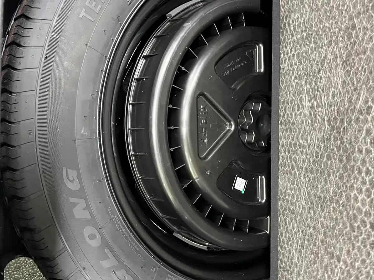 WEY VV6 2021 2021 2.0T 2WD Smart Protection+