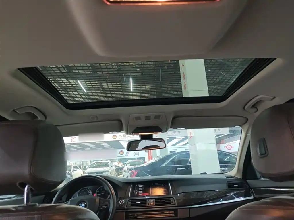 BMW 5 Series 2014 525Li Luxury Design Package фото 18